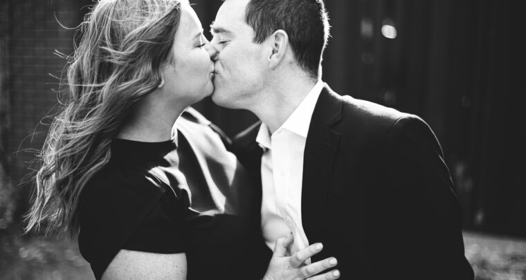 St. Louis Engagement Photography | Downtown | Arch