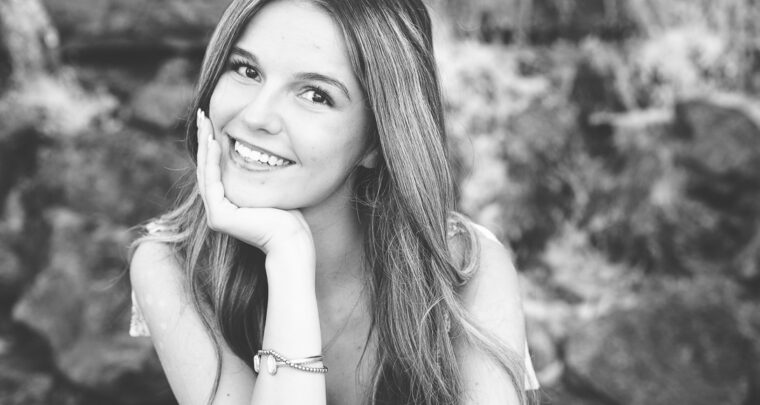 St. Louis Senior Portrait Photography | Waterfall